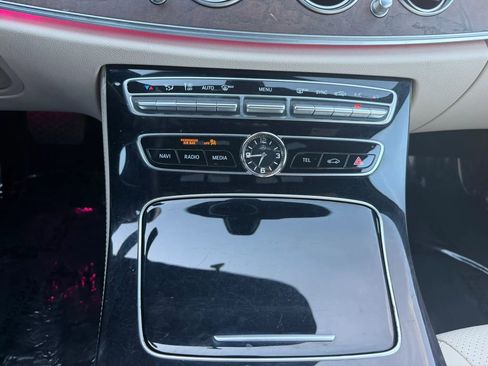 Used 2017 Mercedes-Benz E 300 image 25