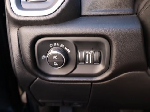 Used 2025 RAM 2500 Laramie w/ Night Edition image 16