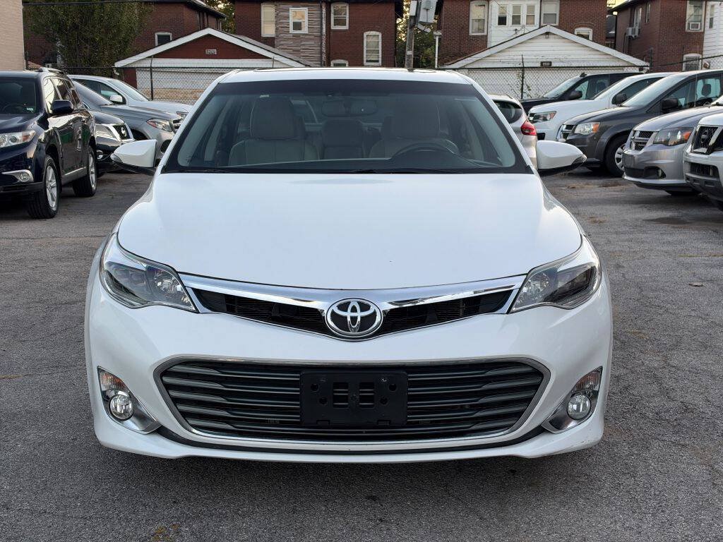 Used 2014 Toyota Avalon Limited FWD image 2