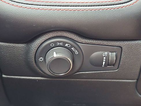 Used 2024 Dodge Durango GT RWD image 18