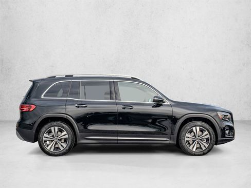 New 2026 Mercedes-Benz GLB 250 4MATIC image 6