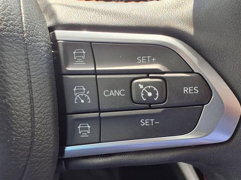 Used 2023 Jeep Compass Trailhawk AWD/4WD image 15
