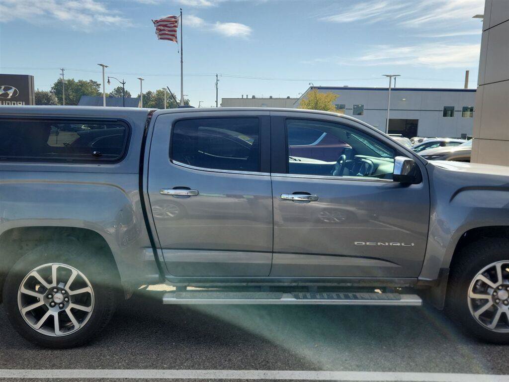 Used 2022 GMC Canyon Denali AWD/4WD image 3