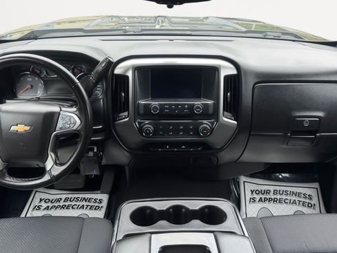 Used 2019 Chevrolet Silverado 1500 LT AWD/4WD image 16