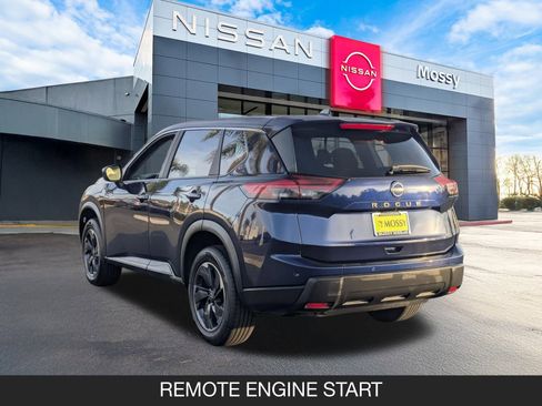 Used 2025 Nissan Rogue SV image 7