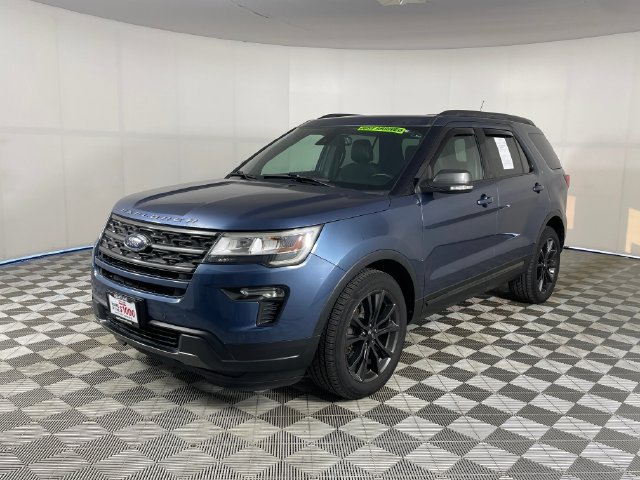 Used 2018 Ford Explorer XLT w/ Equipment Group 202A AWD/4WD image 1