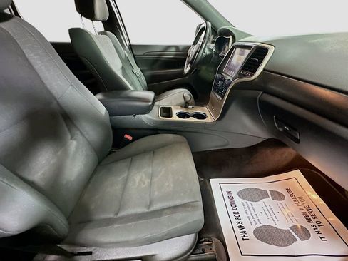 Used 2015 Jeep Grand Cherokee Laredo w/ Quick Order Package 23E AWD/4WD image 24