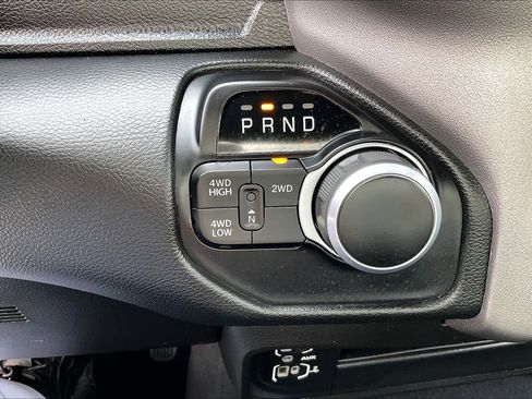 Used 2024 RAM 2500 Big Horn image 30