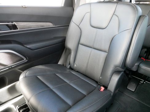 Used 2020 Kia Telluride SX image 12