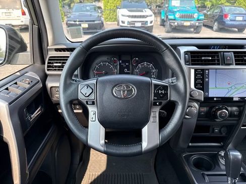 Used 2022 Toyota 4Runner Trail Special Edition AWD/4WD image 9