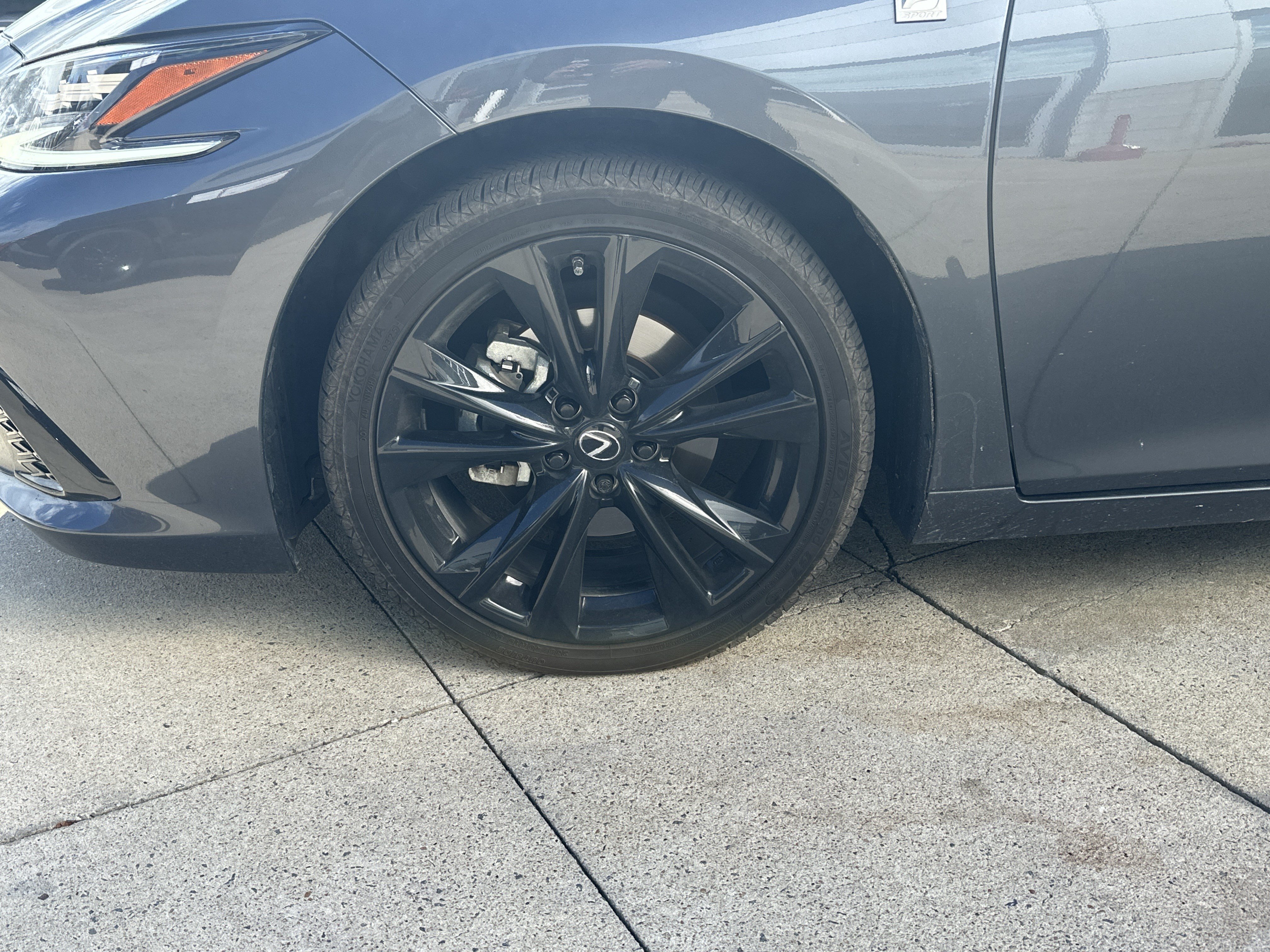 Used 2024 Lexus ES 350 F Sport w/ Accessory Package (Z2) FWD image 30