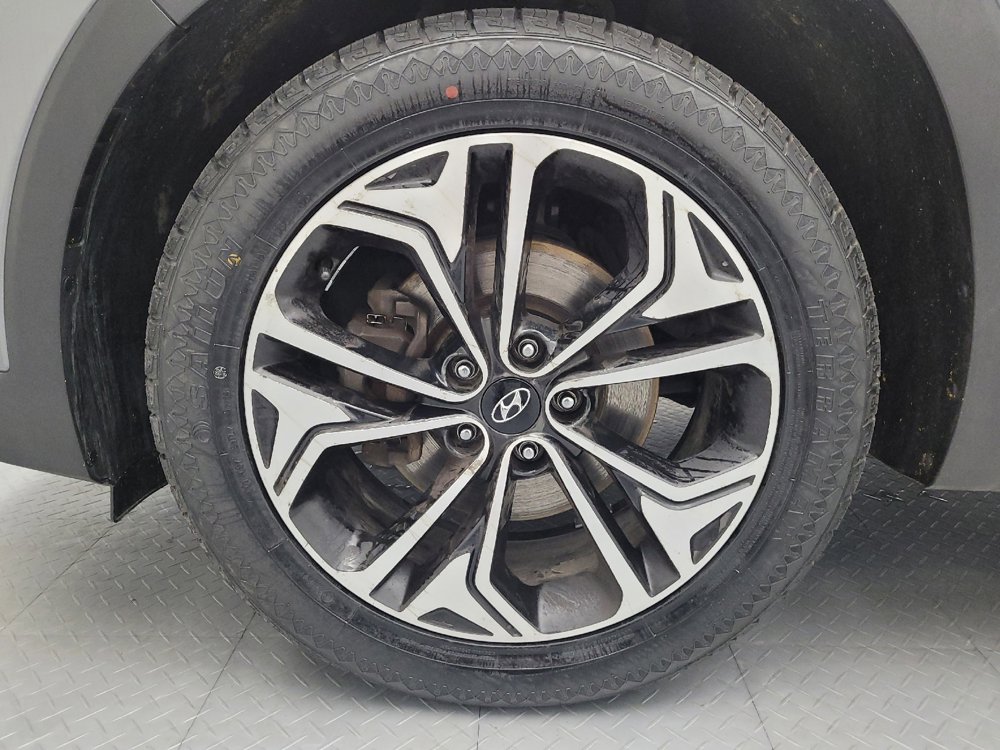 Used 2019 Hyundai Santa Fe Limited AWD/4WD image 31