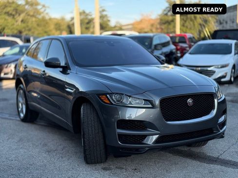 Used 2018 Jaguar F-PACE Premium image 7