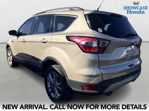 Used 2018 Ford Escape SEL image 4