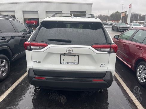 Certified 2025 Toyota RAV4 XLE Premium image 9