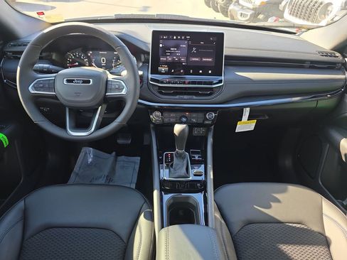 New 2026 Jeep Compass Latitude AWD/4WD image 14