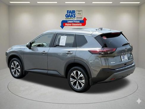 Used 2023 Nissan Rogue SV w/ SV Premium B Package AWD/4WD image 11
