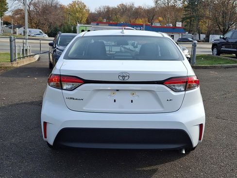 Certified 2025 Toyota Corolla LE image 5