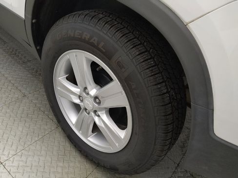 Used 2020 Chevrolet Trax LS w/ Tint and Cruise Package FWD image 31