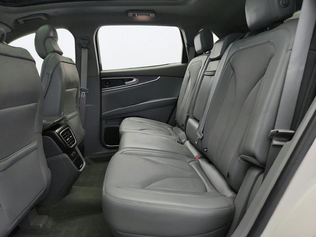 Used 2019 Lincoln Nautilus Reserve AWD/4WD image 27
