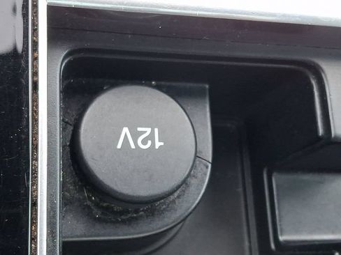 Used 2018 Land Rover Range Rover Velar R-Dynamic SE AWD/4WD image 24