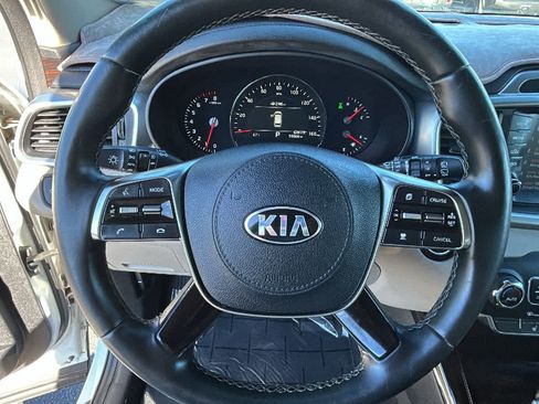Used 2019 Kia Sorento EX w/ EX Touring Package AWD/4WD image 18