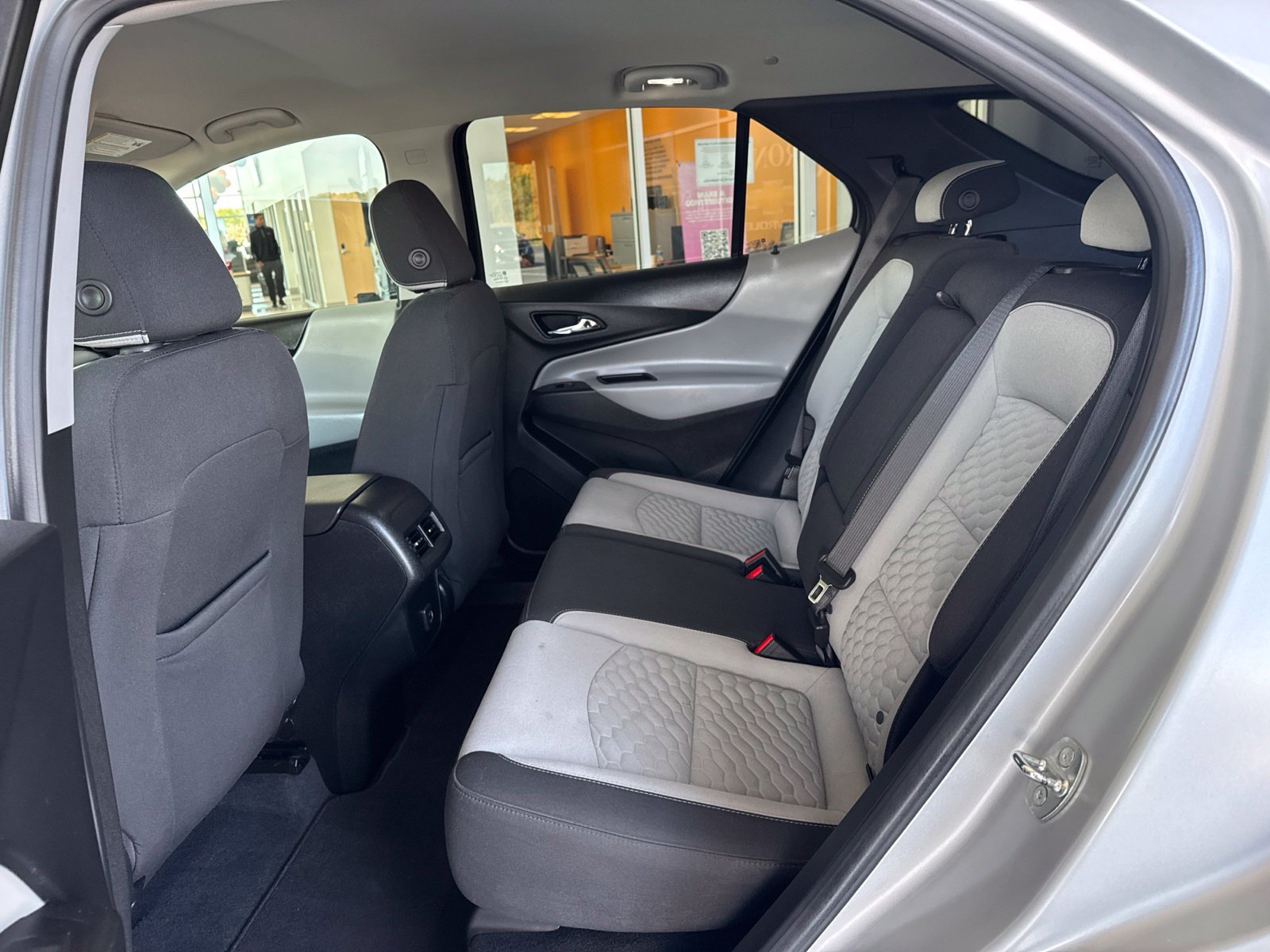 Used 2019 Chevrolet Equinox LS w/ LS Convenience Package FWD image 16