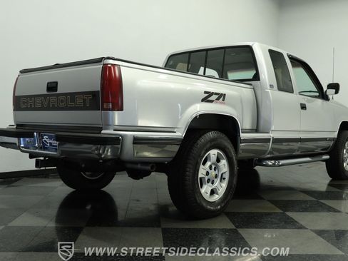 Used 1992 Chevrolet Silverado 1500 4x4 Extended Cab image 25