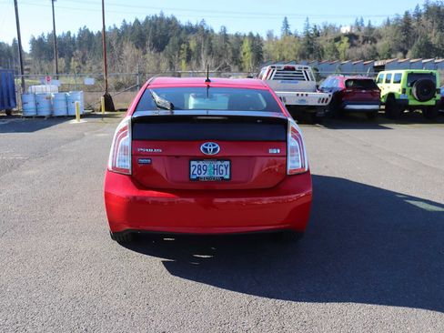 Used 2015 Toyota Prius Persona Series image 6