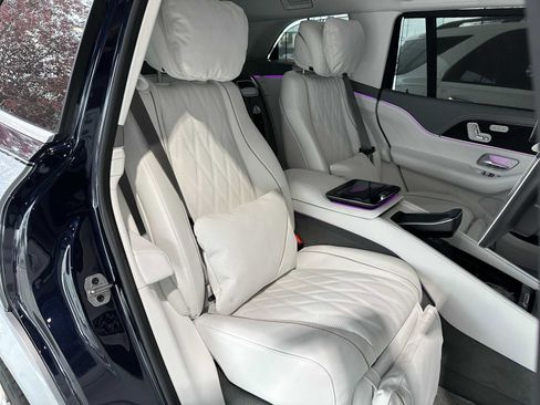 New 2025 Mercedes-Benz Maybach GLS 600 4MATIC image 13