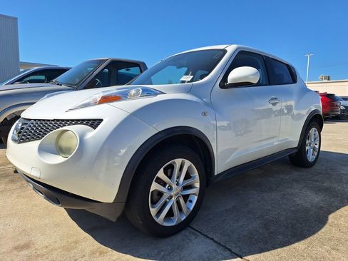 Used 2013 Nissan Juke SV image 1