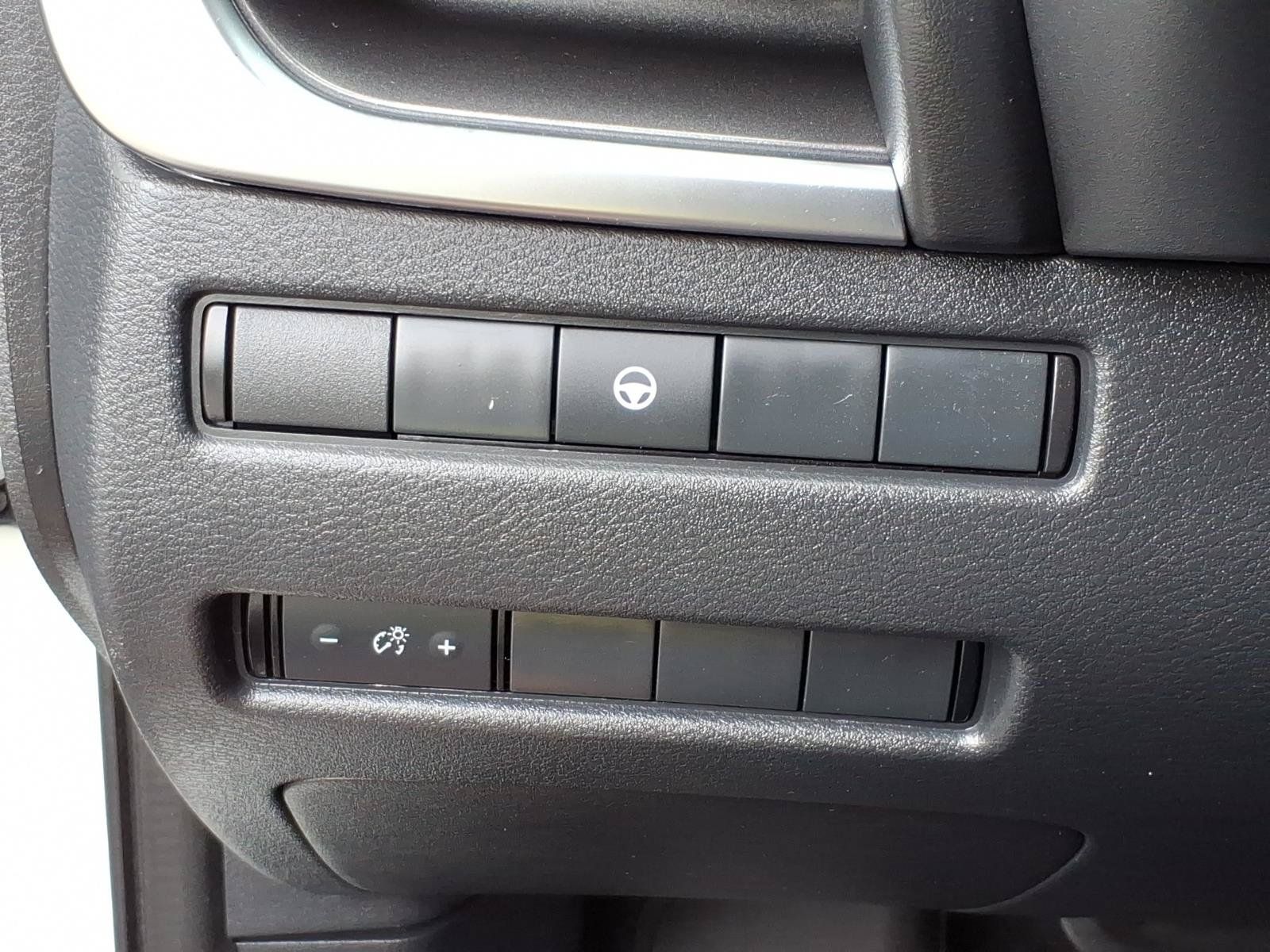 Used 2021 Nissan Rogue SV AWD/4WD image 16