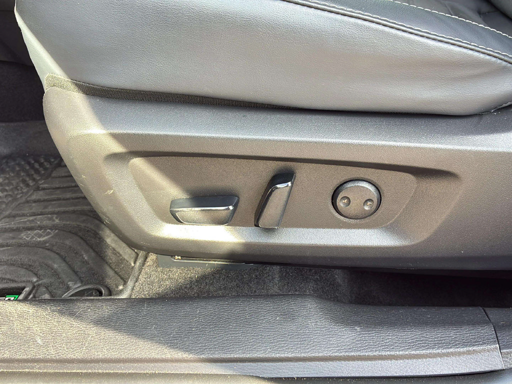 Used 2025 Mitsubishi Outlander SE FWD image 29