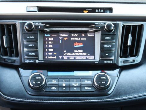 Used 2017 Toyota RAV4 XLE w/ Carpet Mat Package image 21
