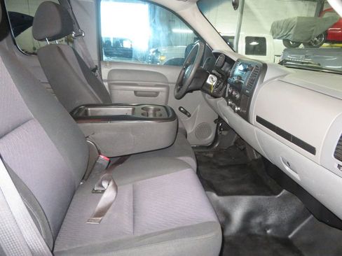Used 2013 Chevrolet Silverado 1500 W/T image 30