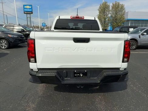 Used 2024 Chevrolet Colorado W/T image 7