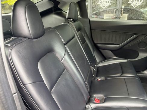 Used 2020 Tesla Model Y Long Range image 20