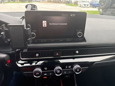 Used 2023 Honda Civic LX image 9