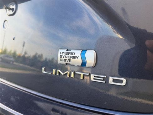 Used 2014 Toyota Avalon Limited w/ Technology Package FWD image 20