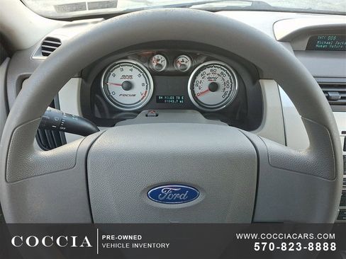 Used 2010 Ford Focus SE image 20