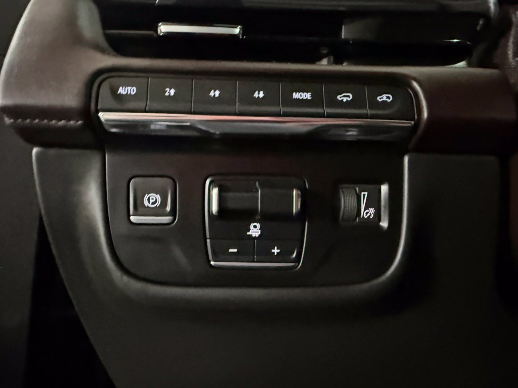Used 2023 Cadillac Escalade ESV Sport Platinum w/ Heavy-Duty Trailer Package AWD/4WD image 34