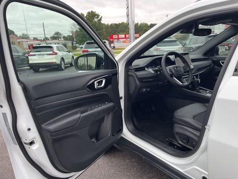 New 2026 Jeep Compass Latitude w/ Quick Order Package 29K image 4