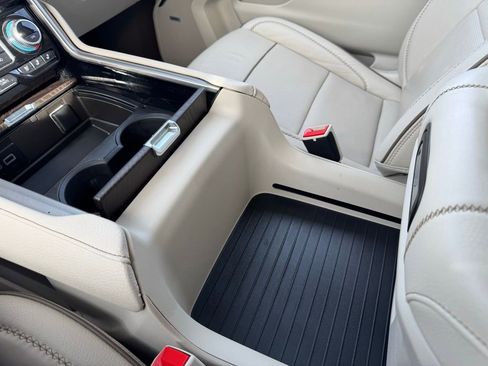 Used 2023 GMC Yukon XL Denali image 23