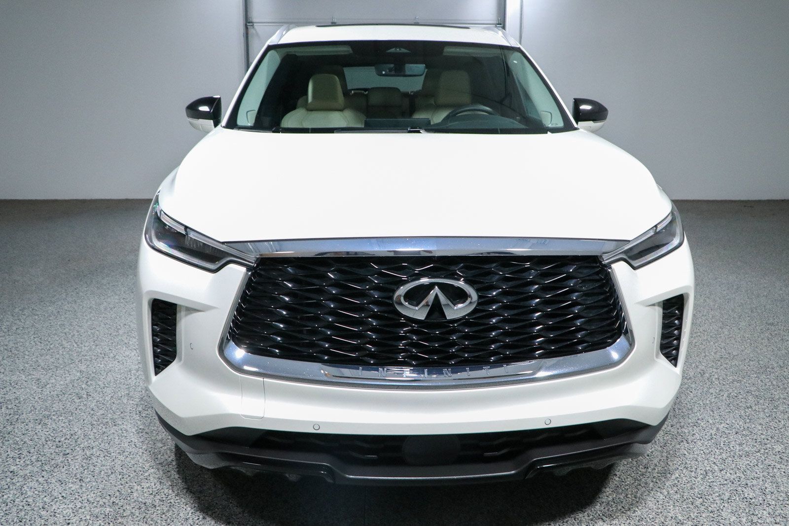 Used 2023 INFINITI QX60 Luxe w/ Performance Audio Package AWD/4WD image 4