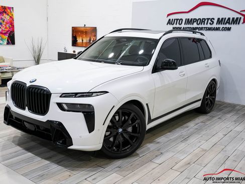 Used 2024 BMW X7 xDrive40i w/ M Sport Package image 1