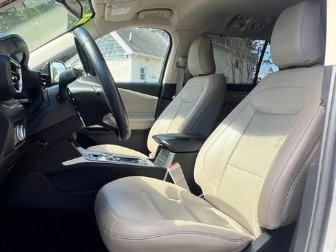 Used 2021 Ford Explorer Limited image 10