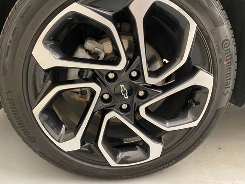Used 2025 Chevrolet Trax RS FWD image 27