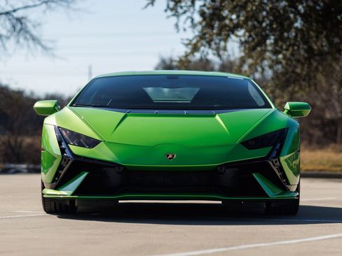 Used 2023 Lamborghini Huracan Tecnica image 8
