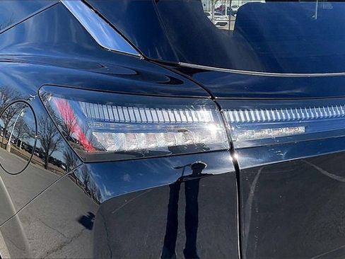 Certified 2025 Nissan Murano Platinum w/ Cargo Package image 28