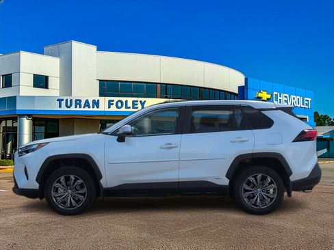 Used 2025 Toyota RAV4 XLE Premium AWD/4WD image 2